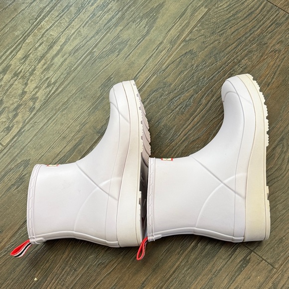 Hunter Women's Lilac Purple Waterproof Short Rain Boots - Picture 8 of 11